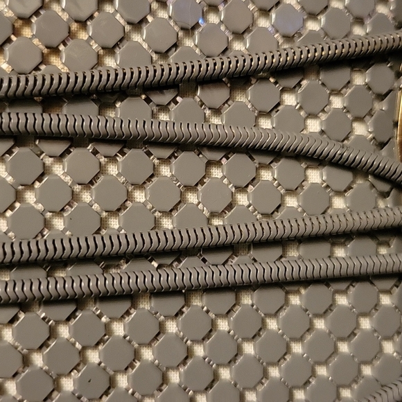 Small Bag Gray Metal Mesh Magnet Closing - Picture 4 of 11